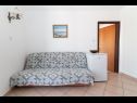 Apartments Din - 40 m from sea: A1(5+1), A2(2+1), A3(2+1), A4(2+2), A5(2+2) Kukljica - Island Ugljan  - Apartment - A5(2+2): living room