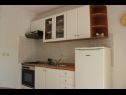 Apartments Ružica - 50m from the sea A1-Ruža(4), A2-Magnolija(3), A3-Orhideja(4) Lukoran - Island Ugljan  - Apartment - A1-Ruža(4): kitchen and dining room