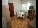 Apartments Rada - 150 m from the sea: A1(6), A3(4), A4(5) Muline - Island Ugljan  - Apartment - A3(4): kitchen and dining room