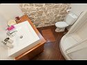 Apartments Ivan - great location: A1(2+1), A2(2+2) Poljana - Island Ugljan  - Apartment - A1(2+1): bathroom with toilet