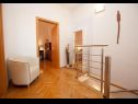 Apartments Sora - 80 m from sea: A1(2+1), A2(4+2) Preko - Island Ugljan  - Apartment - A2(4+2): hallway