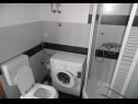 Apartments Sora - 80 m from sea: A1(2+1), A2(4+2) Preko - Island Ugljan  - Apartment - A2(4+2): bathroom with toilet