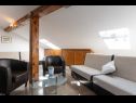 Apartments Tiho - 10m from the beach: SA1 potkrovlje(2+1), A2 1. kat(4+1) Preko - Island Ugljan  - Studio apartment - SA1 potkrovlje(2+1): interior