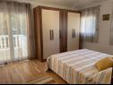 Apartments Dražen - 50m from the beach: A1(6) Ugljan - Island Ugljan  - Apartment - A1(6): bedroom