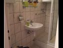 Holiday home Rade - great location & near ferry port H(7) Vis - Island Vis  - Croatia - H(7): bathroom with toilet