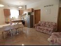 Holiday home Andro - with parking : H(8) Bibinje - Zadar riviera  - Croatia - H(8): kitchen and dining room