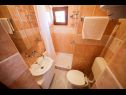 Apartments Vesna - 200 m from beach A1(2), SA2(2), A3(2) Bibinje - Zadar riviera  - Studio apartment - SA2(2): bathroom with toilet