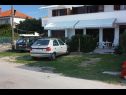 Apartments Ana- next to the sea A1(2+2), A2(2+3), A3(2+2), A4(2+3) Bibinje - Zadar riviera  - parking
