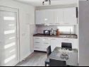 Apartments Fuzi - 50 m from sea: A1(2+1), SA4(2) Bibinje - Zadar riviera  - Studio apartment - SA4(2): kitchen and dining room