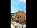 Apartments Sandra - 150 meters from the beach A1 (6+2), A2 (3+2), A3 (2+2) Crna Punta - Zadar riviera  - house