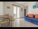 Apartments Sandra - 150 meters from the beach A1 (6+2), A2 (3+2), A3 (2+2) Crna Punta - Zadar riviera  - Apartment - A2 (3+2): living room
