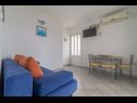 Apartments Sandra - 150 meters from the beach A1 (6+2), A2 (3+2), A3 (2+2) Crna Punta - Zadar riviera  - Apartment - A2 (3+2): living room