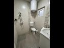  Jenny - 300m to the beach: A1(6), SA2(2), SA3(2), A4(4+2) Gornji Karin - Zadar riviera  - Studio apartment - SA2(2): bathroom with toilet
