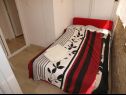 Apartments Dali - 300 m from the beach: SA1 1D (3), A2 1L (5), A3 2k (6) Nin - Zadar riviera  - Apartment - A2 1L (5): bedroom