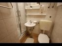 Apartments Oasis A1(4+2), A2(2+2), A3(2+2) Nin - Zadar riviera  - Apartment - A2(2+2): bathroom with toilet