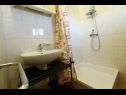 Apartments Oasis A1(4+2), A2(2+2), A3(2+2) Nin - Zadar riviera  - Apartment - A3(2+2): bathroom with toilet