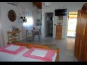 Apartments Brankom - 150m from the sea SA2(2) Nin - Zadar riviera  - Studio apartment - SA2(2): interior