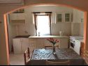 Apartments Jakov - old town center: A1(4) Nin - Zadar riviera  - Apartment - A1(4): kitchen and dining room