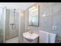 Apartments Ivan - modern & close to center: A1(4), A2(2+2) Nin - Zadar riviera  - Apartment - A2(2+2): bathroom with toilet