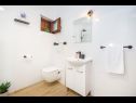 Apartments Mari - with view: A1(4) Novigrad - Zadar riviera  - Apartment - A1(4): bathroom with toilet