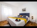 Apartments Mari - with view: A1(4) Novigrad - Zadar riviera  - Apartment - A1(4): bedroom
