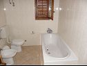 Apartments Pupa - nice family apartments: A1 Dora(4+1), A2 Mihael(4+1), A3 Tea(2+1) Petrcane - Zadar riviera  - Apartment - A1 Dora(4+1): bathroom with toilet