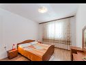 Apartments Mlađo - swimming pool: A1(4+2), A2(4+2), A3(2+2), A4(2+2) Privlaka - Zadar riviera  - Apartment - A2(4+2): bedroom