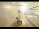 Holiday home Olive H(4+2) Privlaka - Zadar riviera  - Croatia - H(4+2): bathroom with toilet