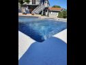 Apartments Vojni - with pool: A1 Dvosobni(4), A2 Jednosobni(2+2) Privlaka - Zadar riviera  - swimming pool
