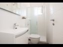 Apartments Ani - with pool : SA4(2), A5(2+2), A6(2+2) Privlaka - Zadar riviera  - Apartment - A6(2+2): bathroom with toilet