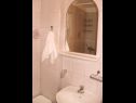 Apartments Mario - with garden: A1(2+2), A2(4+2) Razanac - Zadar riviera  - Apartment - A1(2+2): bathroom with toilet