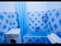 Apartments Mario - with garden: A1(2+2), A2(4+2) Razanac - Zadar riviera  - Apartment - A2(4+2): bathroom with toilet