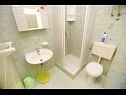 Apartments Vera - 150 m from sea: A1(4), SA2(2), SA3(2) Sukosan - Zadar riviera  - Studio apartment - SA3(2): bathroom with toilet