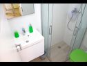 Apartments Old Stone: SA1(2), A2(4+1), SA4(2) Sukosan - Zadar riviera  - Studio apartment - SA4(2): bathroom with toilet