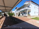 Apartments Ana - 120 m from the beach A1(4+1), A2(2+1) Sukosan - Zadar riviera  - parking (house and surroundings)