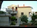 Apartments Darko - 100m from sea: A1-Jednosobni (3+1), A2-Dvosobni (4+1) Vir - Zadar riviera  - house