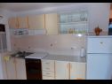 Apartments Darko - 100m from sea: A1 JEDNOSOBNI (3+1), A2 DVOSOBNI (4+1) Vir - Zadar riviera  - Apartment - A2 DVOSOBNI (4+1): kitchen