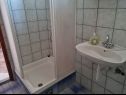 Rooms Mat - 300 m from sea: R1(2), R3(3), R4(3) Vir - Zadar riviera  - Room - R3(3): bathroom with toilet