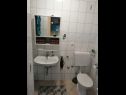 Apartments Sanja - 100 meters to the beach A1(4+1), A2(4+1), A3(4+1), A4(4+1) Vir - Zadar riviera  - Apartment - A2(4+1): bathroom with toilet