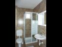 Apartments Bozica - 70m from the beach & parking: A1(4), A2-prvi kat(4+1), A3(4), A4-drugi kat(4+1) Vir - Zadar riviera  - Apartment - A2-prvi kat(4+1): bathroom with toilet