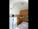 Apartments Bozica - 70m from the beach & parking: A1(4), A2-prvi kat(4+1), A3(4), A4-drugi kat(4+1) Vir - Zadar riviera  - Apartment - A3(4): kitchen