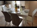 Apartments Sime - sea view: A1(4+2) Vrsi - Zadar riviera  - Apartment - A1(4+2): dining room