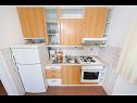 Apartments Petin - 5m from the sea: A1(2+2), A2(2+2) Zadar - Zadar riviera  - Apartment - A1(2+2): kitchen