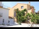 Apartments and rooms Jagoda - comfy and cozy : A1 Lijevi (3+2), A2 Desni (3+2), R1(4) Zadar - Zadar riviera  - house