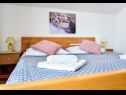 Apartments Ivan Z2 - 250 m from beach: A2(4) Zadar - Zadar riviera  - Apartment - A2(4): bedroom