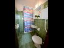 Apartments Ankica - 150 m from beach: A1(2+2), A2(5), A3(4+1), A4(2+2) Zadar - Zadar riviera  - Apartment - A1(2+2): bathroom with toilet