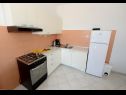 Apartments Ankica - 150 m from beach: A1(2+2), A2(5), A3(4+1), A4(2+2) Zadar - Zadar riviera  - Apartment - A2(5): kitchen