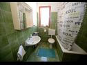 Apartments Ankica - 150 m from beach: A1(2+2), A2(5), A3(4+1), A4(2+2) Zadar - Zadar riviera  - Apartment - A2(5): bathroom with toilet