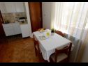 Apartments Ankica - 150 m from beach: A1(2+2), A2(5), A3(4+1), A4(2+2) Zadar - Zadar riviera  - Apartment - A4(2+2): kitchen and dining room