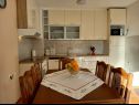 Apartments Miki - 50 M from the beach : A1(4+1), A2(4+1), A3(4+1) Zadar - Zadar riviera  - Apartment - A2(4+1): kitchen and dining room